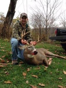 Stud 9 point (broken G-2) that took the trophy for the weekend. 185lbs dressed. 